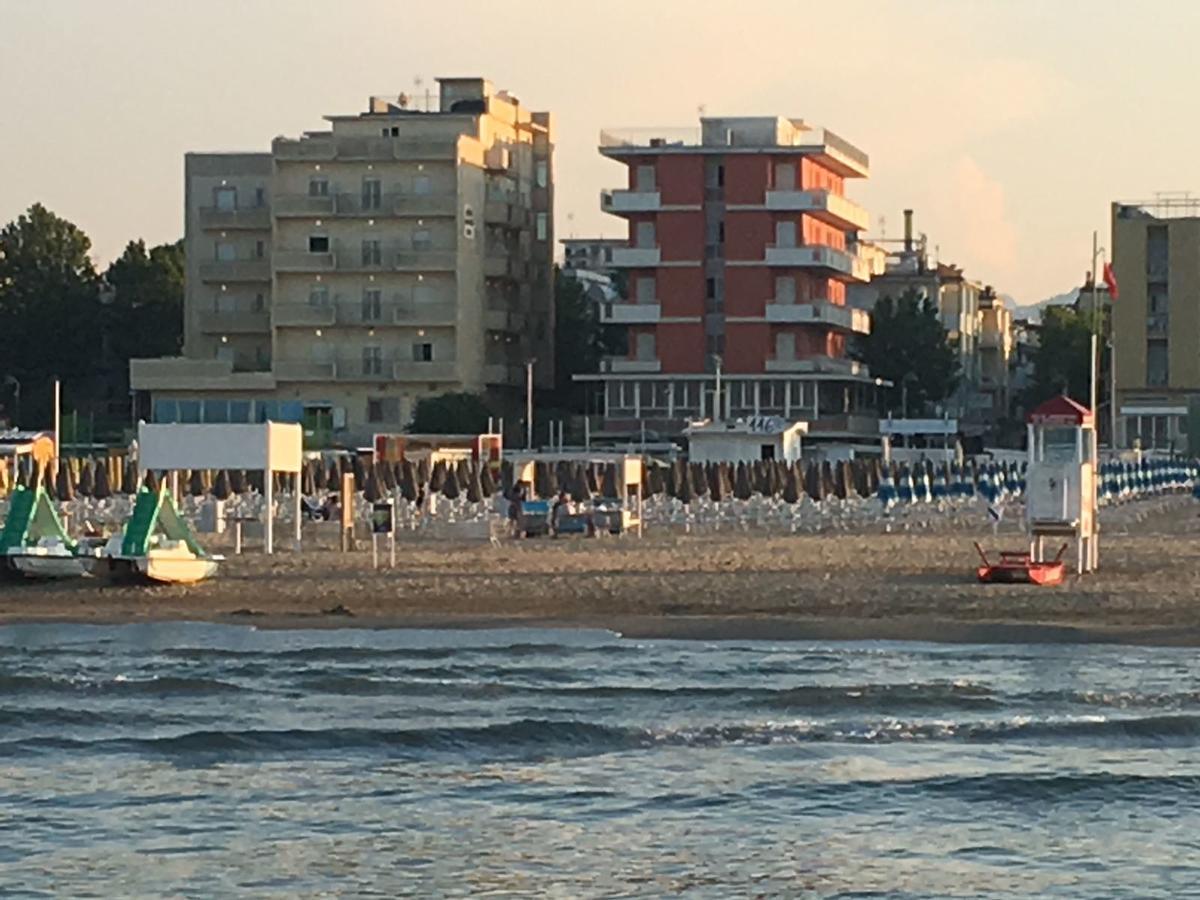 Hotel Rebola Rimini Exteriér fotografie